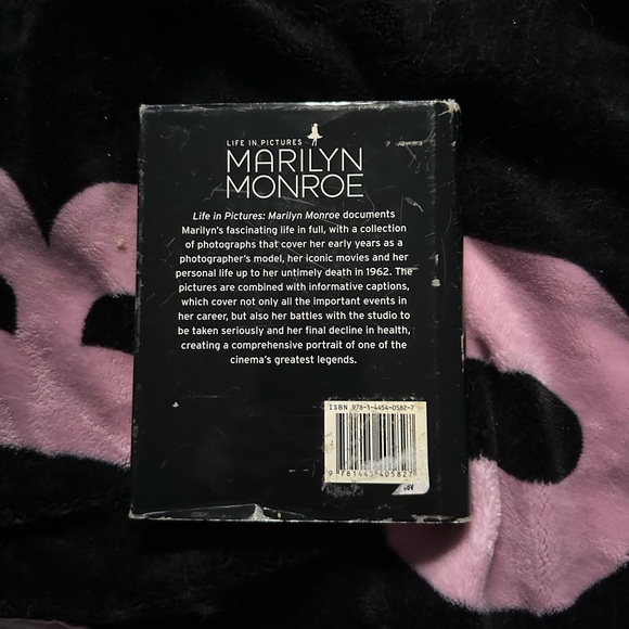 MARILYN MONROE - Picture 2 of 4